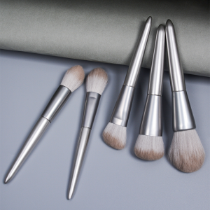Dongshen profesyonel 12 adet makyaj fırçası seti gümüş yüksek kaliteli sentetik saç kozmetik fırça seti çanta ile özel logo