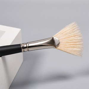 OEM Privat Label Single Fan Pudder Pinselen Holz Make-up Pinsel Grousshandel mat Schweinborstel Hoer Make-up Tool fir Kosmetik