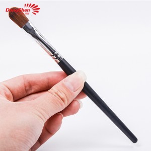 Dongshen make-upborstel veganistisch vriendelijk synthetisch haar zwart houten handvat enkele concealerborstel cosmetische borstel