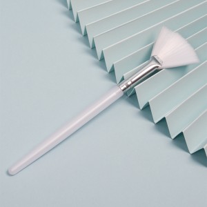 Dongshen fan brush factory wholesale skin-friendly vegan synthetic hair plastic handle beauty facial mask brush