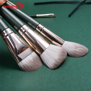 Raspall de maquillatge verd a l'engròs de Dongshen per a cabells sintètics sense crueltat d'alta qualitat Kit de pinzells cosmètics amb mànec de fusta d'or virolla