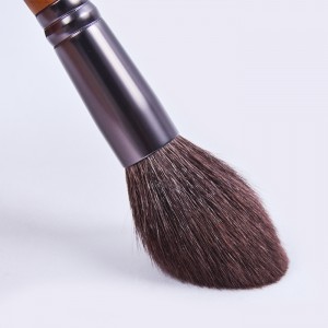Značka Dongshen Makeup Brush výrobce Flaming Luxury Elastický štětec na kozí chlupy s dřevěnou rukojetí