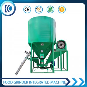 Animal feed mixing and crushing integrated machine