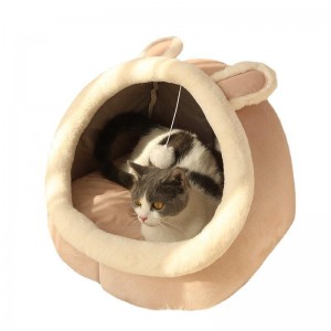 Luxuriöse, weiche, warme Katzensofahöhle in niedlicher Tierform