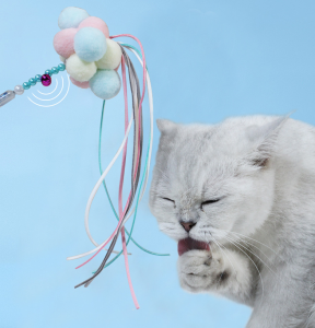 Διαδραστικό παιχνίδι τρέιλερ για γάτα με πολύχρωμη φούντα Pompom Elastic Stick