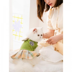 Kev cai lag luam wholesale Cute Knit Cat Clothes Pet JK Plaid Skirt