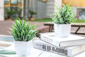 Bimë të rreme eukalipt Bimë artificiale në vazo Dekor tavoline shtëpie