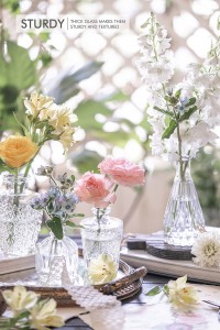Sklenená váza s púčikmi Priehľadné vázy s púčikmi v kvetinovej výzdobe domáceho stola