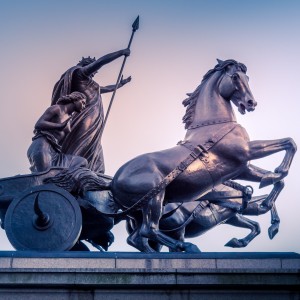 Life Size Boadicea And Her Daughters Bronze Horse Sculpture For Garden