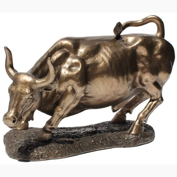 Decorative Life Size Statue Golden Bronze Wall Street Bull Sculpture For Sale