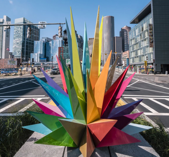 “Air, Sea and Land”: an urban intervention with colorful low poly sculptures by Okuda San Miguel