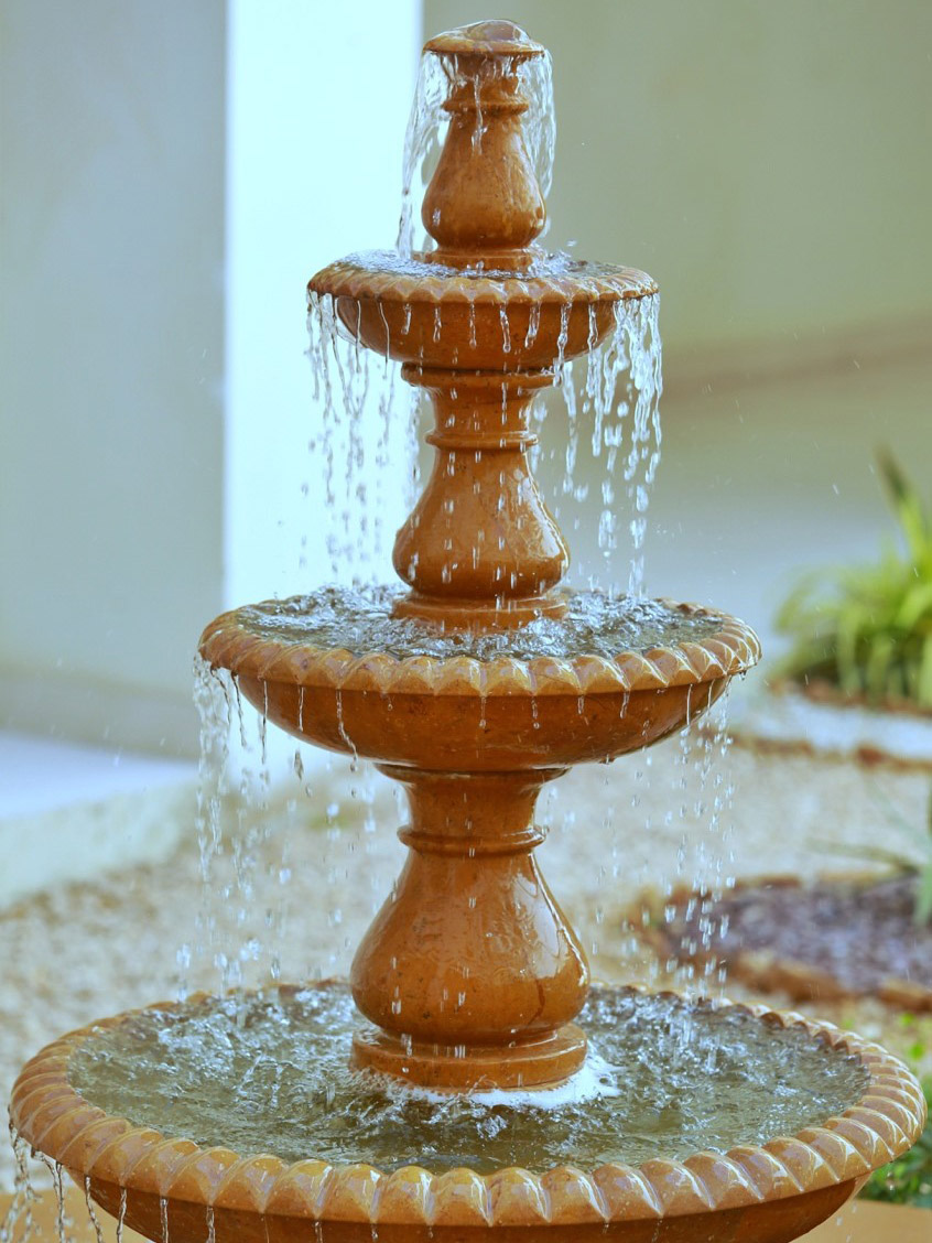 How to determine the diameter of a tiered water fountain?