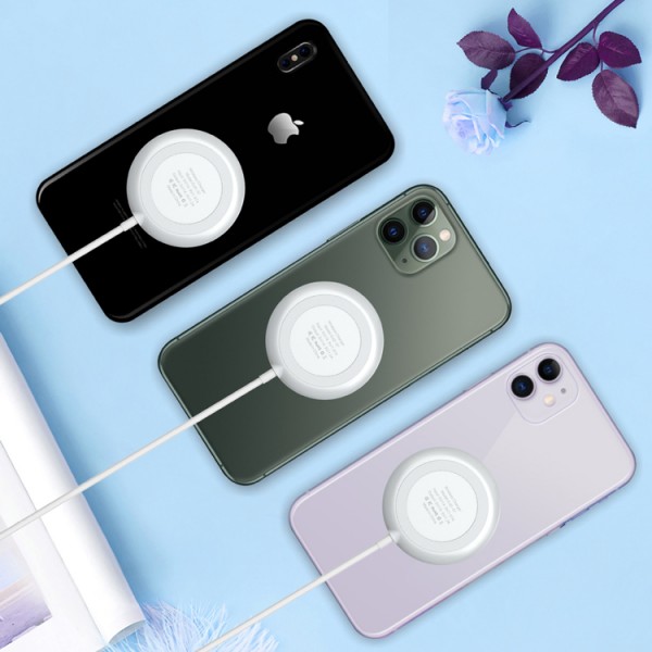 Suction Cup portable mini Wireless Charger for playing game,10W QI Fast charging Sucker Wireless Charger for cell phone