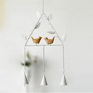 Metal Wind Chime Continental Iron Resin Bird Hanging Ornament Windbell (White)