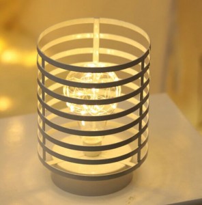 Engros små elektriske metalljern håndverkssylinder nattbordslamper med nattlys for voksne rom