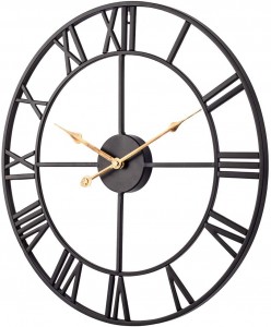 Relógio de parede decorativo, relógio retrô europeu com grandes algarismos romanos, relógio de metal interno silencioso operado por bateria para casa, sala de estar, cozinha e escritório – 18 polegadas, preto clássico