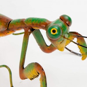 Praying Mantis Tree Hanger – Durable Garden Peeker Yard Art – Tree Sculpture Garden Decoration