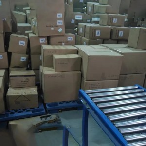 100 картон 2000 кг 4CBM Китай Бөек Британия Амазонка склад BHX4 Диңгез + йөк машинасы белән