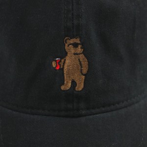 2 Pălărie cu broderie de urs