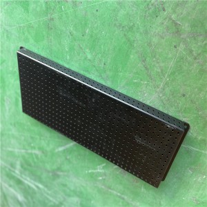 Crni mat perforirani metalni panel za savijanje Kuhinjski kupatilski pribor za izložbenu salu