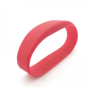Low MOQ for New Type Silicone RFID Wristband Durable NFC Bracelet for Gym