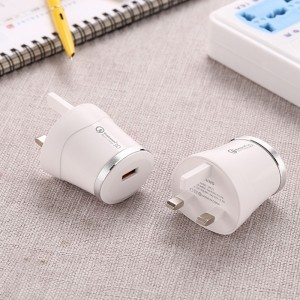 UK21 Quick Charge 3.0 USB Fast Wall Charger With USB Cable
