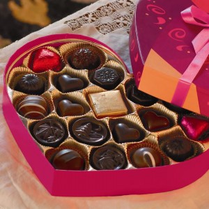 серце коробка шоколадних цукерок
