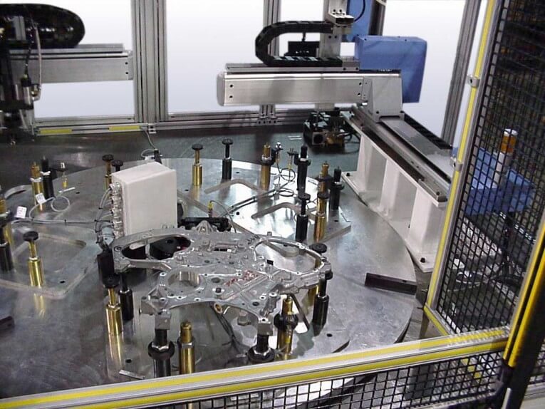 Robots industriales en aplicaciones de fabricación