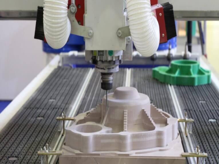 La importancia de la robótica CNC en la fabricación
