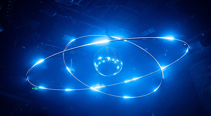 FYL Kinetic Orbit Circle dizajnita por noktokluboj