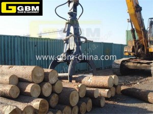 Excavator supporting hydraulic timber grab