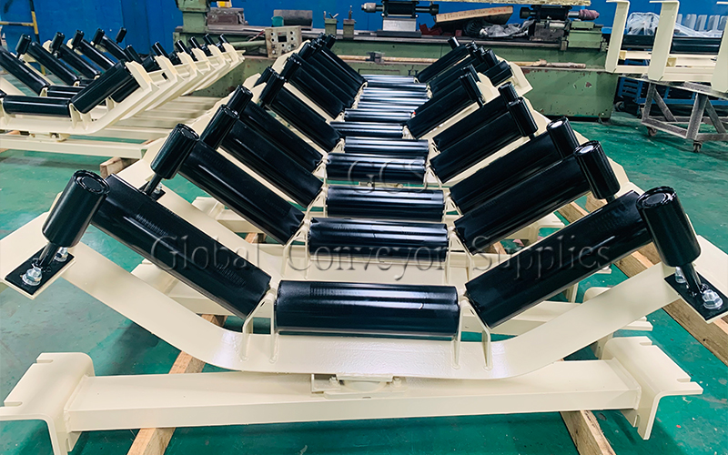 စနစ်တကျ ဒီဇိုင်းထုတ်ထားသော conveyor idler သည် belt conveyor ပေါ်တွင် အပြုသဘောဆောင်သော အကျိုးသက်ရောက်မှု ရှိသည်။