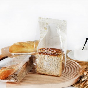 Embalatge d'aliments de fons pla petit blanc, galetes, embalatge de baguette, pa d'entrepà marró, bossa de paper kraft amb finestra clara