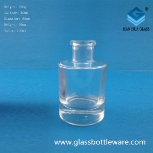Hot selling 100ml minimalist flameless rattan glass aromatherapy bottle