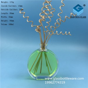 Wholesale of 100ml oblate circular aromatherapy glass bottles