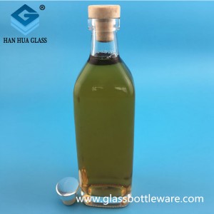 Manufacturer of 500ml square olive oil glass bottle