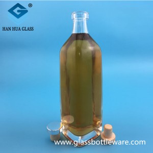 Manufacturer of 500ml square olive oil glass bottle