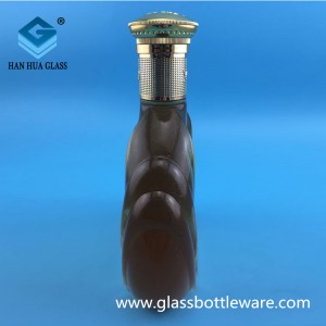 Factory direct sales 690ml foreign wine glass bottles, vodka bottles