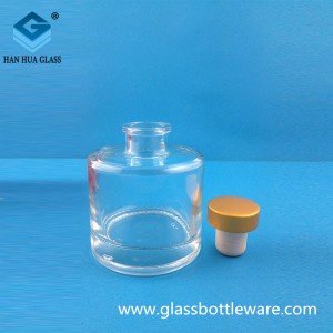 Factory direct sales of 125ml round glass aromatherapy bottles
