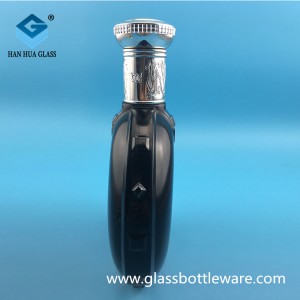 Factory direct sales of 740ml crystal white glass vodka bottles