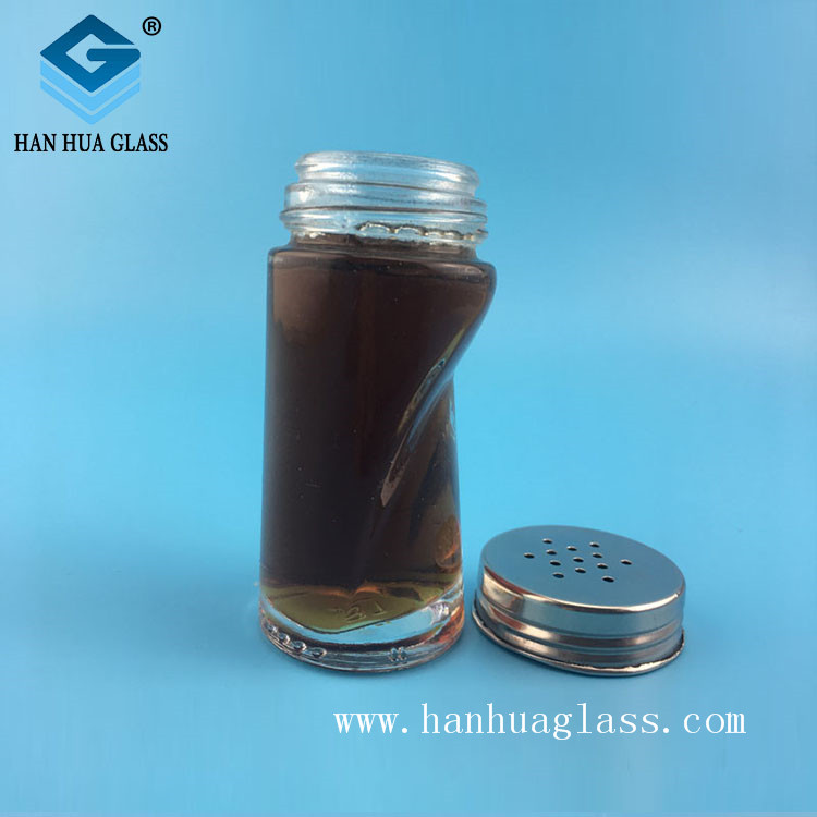 Фабричен стъклен буркан за подправки на едро със запечатан метален капак