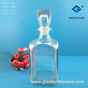 800ml square glass vodka bottle sold directly by the manufacturer