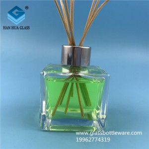 80ml square aromatherapy glass bottle sold directly by the manufacturer