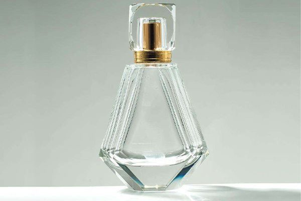 Can perfume bottles be refilled with perfume?