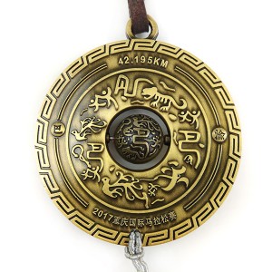 Antigo costume palabras logotipo chapeamento medalla de anti-ouro con borla