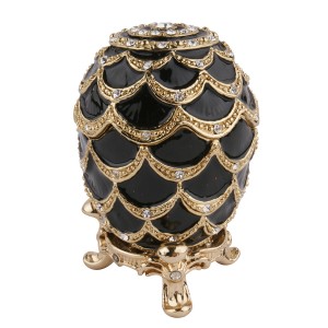 Gratis Design eier gevorm Swart metaal juweliersware boks vir geskenke met kristal
