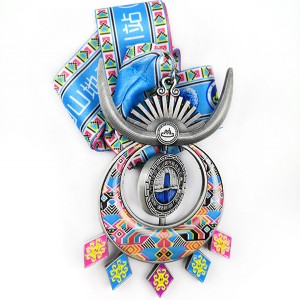 Custom Colorful  spinning Moutain Marathon Medal with PVC
