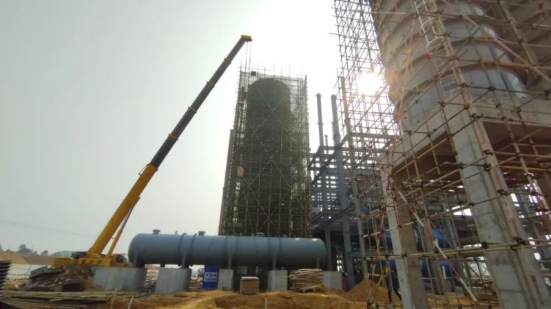 The Phase II urea synthesis tower in Zone D was successfully hoisted and installed