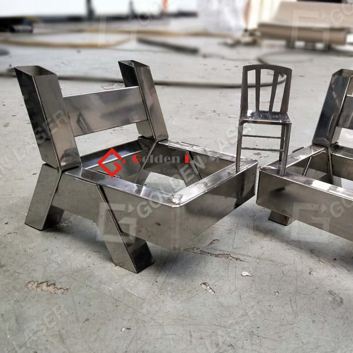 μεταλλική καρέκλα κομμένη με κόφτη λέιζερ σωλήνα