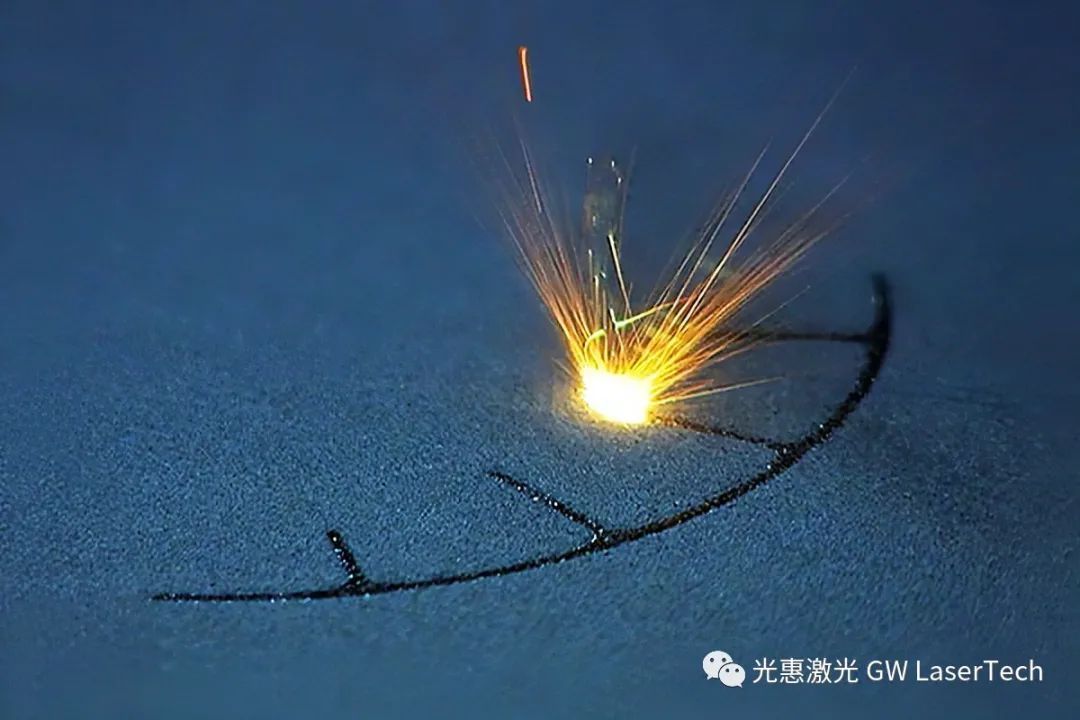 Iyo kodhi yeindasitiri - GW laser mune simbi 3D kudhinda